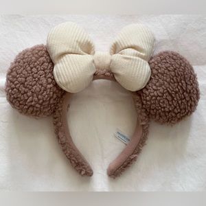 Tokyo Disney Sherpa Minnie Ears Headband